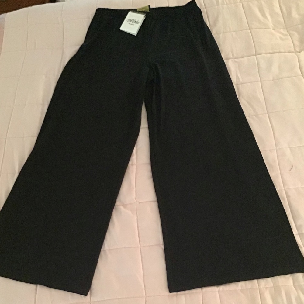 Black wide leg pant